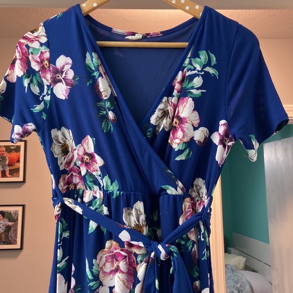 Maternity Dress - Picture 3 of 4